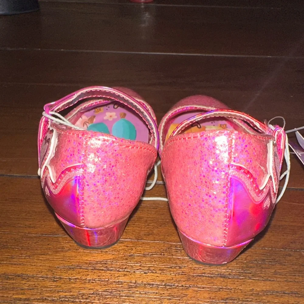 Disney‎ Princess shoes size 6 NWT